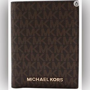 ✈️ Michael Kors Jet Set Passport holder wallet case